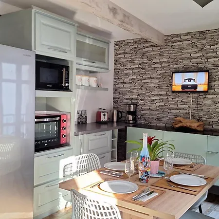 Vacance Et Cure Dans Duplex 80 M2 A 66400 公寓 *